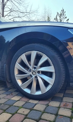 Skoda Superb cena 61900 przebieg: 197000, rok produkcji 2015 z Kraśnik małe 137